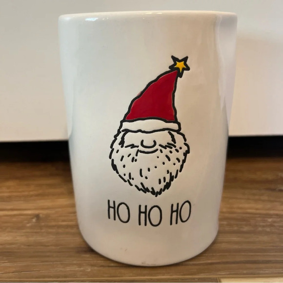 Rae Dunn Christmas Ho Ho Ho Santa Candle - Christmas Tree Scent 375ml - Picture 1 of 6